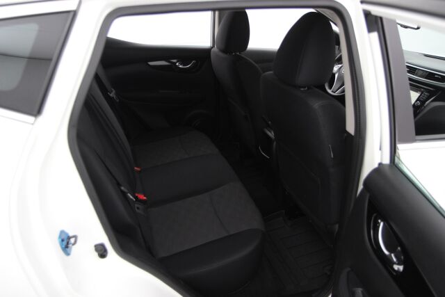 Nissan Qashqai 2017 DIG-T 115 Acenta 2WD Xtronic E6 Safety Pack Connect / Navi / Kamera / 1 omistaja / Lohkolämmitin