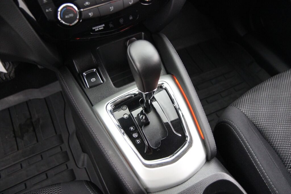 Nissan Qashqai 2017 DIG-T 115 Acenta 2WD Xtronic E6 Safety Pack Connect / Navi / Kamera / 1 omistaja / Lohkolämmitin