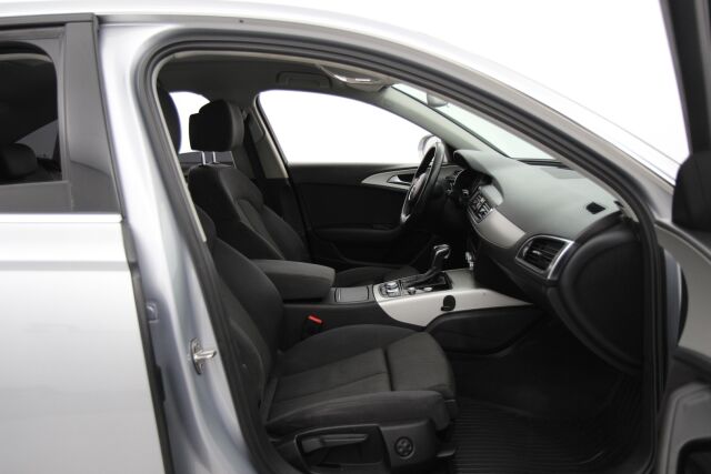 Audi A6 2015 Sedan Business Sport 1,8 TFSI 140 kW ultra S tronic / Ketju vaihdettu / Tutkat / Koukku / Sporttipenkit