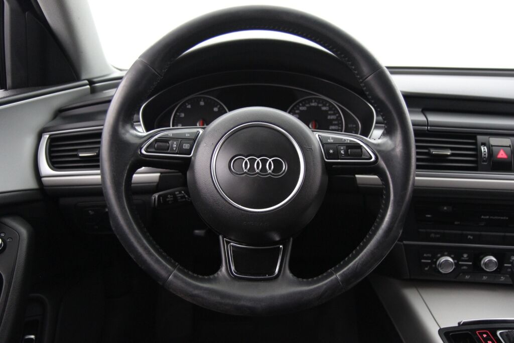 Audi A6 2015 Sedan Business Sport 1,8 TFSI 140 kW ultra S tronic / Ketju vaihdettu / Tutkat / Koukku / Sporttipenkit