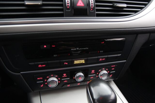 Audi A6 2015 Sedan Business Sport 1,8 TFSI 140 kW ultra S tronic / Ketju vaihdettu / Tutkat / Koukku / Sporttipenkit