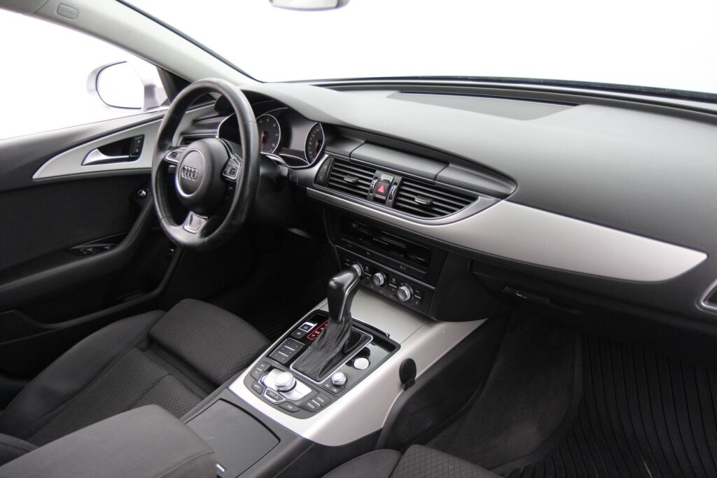 Audi A6 2015 Sedan Business Sport 1,8 TFSI 140 kW ultra S tronic / Ketju vaihdettu / Tutkat / Koukku / Sporttipenkit