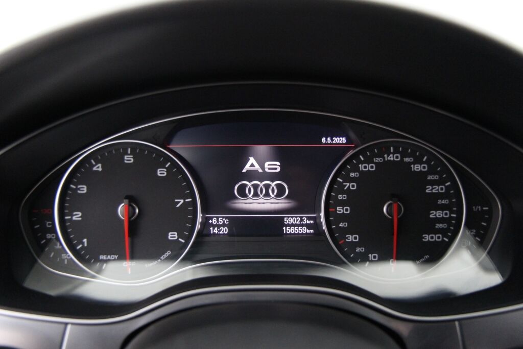 Audi A6 2015 Sedan Business Sport 1,8 TFSI 140 kW ultra S tronic / Ketju vaihdettu / Tutkat / Koukku / Sporttipenkit