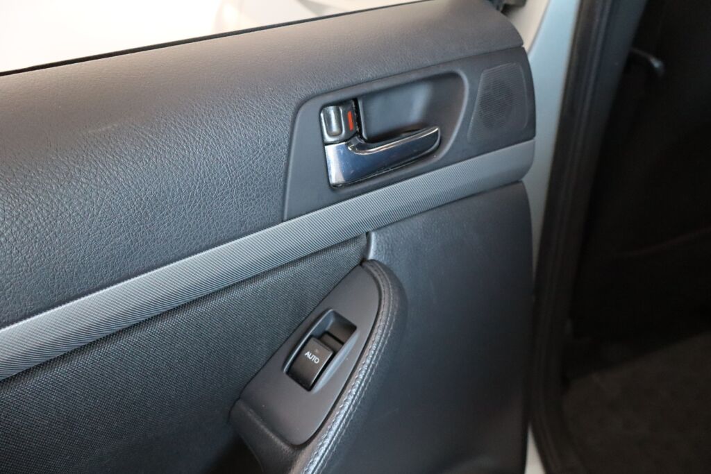 Toyota Avensis 2008 1,8 VVT-i Linea Sol Technical 4ov Navi / vakkari / Koukku