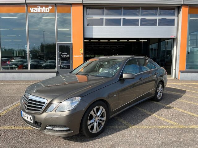 Mercedes-Benz E 2011 220 CDI BE A Premium Business / Suomiauto / 1.Omistaja / Vakkari / Lohkolämmitin / Tutkat /