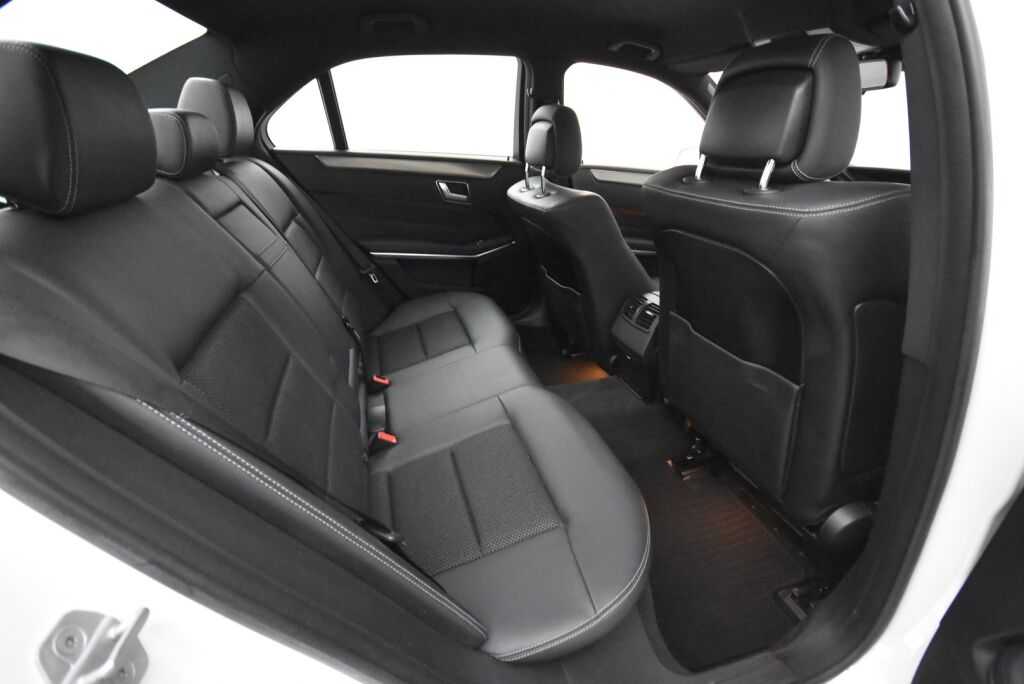 Mercedes-Benz E 2015 220 BlueTec A Business / LED-ajovalot / Pysäköintitutkat / Vetokoukku