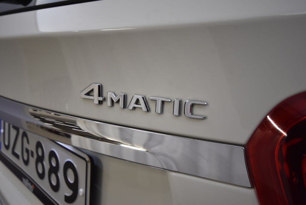 Mercedes-Benz GLA 2016 200 d 4Matic A Premium Business / Yksiomisteinen / Vakkari / P.kamera /