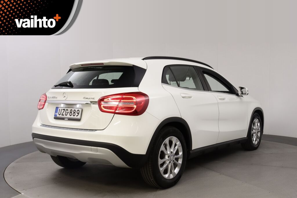 Mercedes-Benz GLA 2016 200 d 4Matic A Premium Business / Yksiomisteinen / Vakkari / P.kamera /