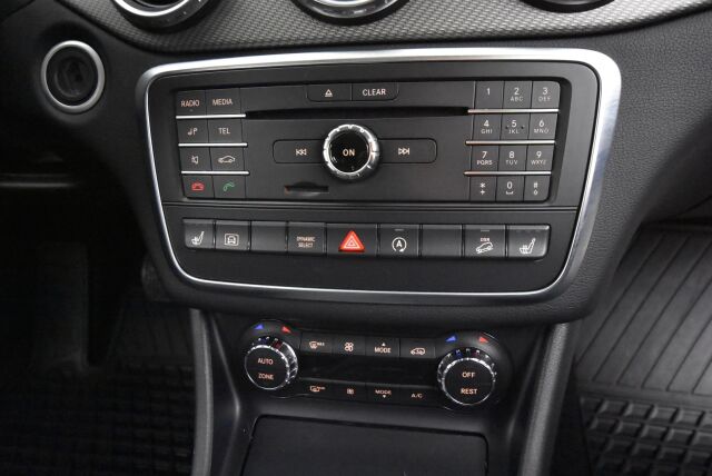 Mercedes-Benz GLA 2016 200 d 4Matic A Premium Business / Yksiomisteinen / Vakkari / P.kamera /