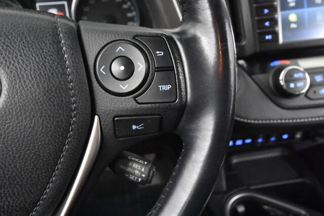 Toyota RAV4 2017 2,5 Hybrid AWD Hybrid Edition / Adaptiivinen vakionopeussäädin / Koukku/Navigointi