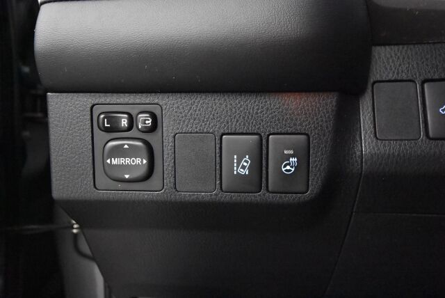 Toyota RAV4 2017 2,5 Hybrid AWD Hybrid Edition / Adaptiivinen vakionopeussäädin / Koukku/Navigointi