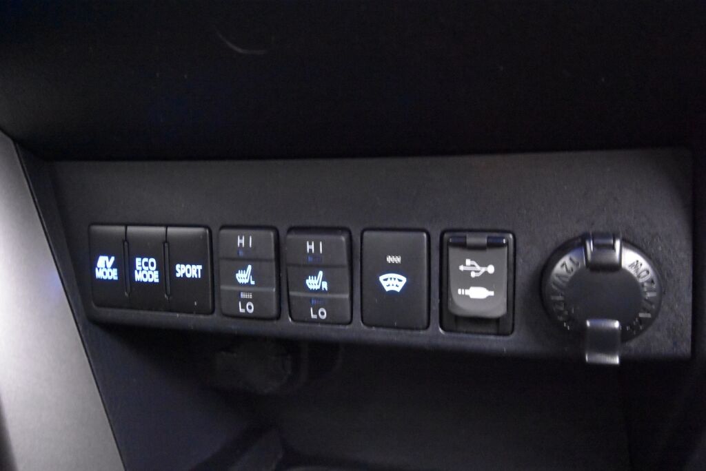 Toyota RAV4 2017 2,5 Hybrid AWD Hybrid Edition / Adaptiivinen vakionopeussäädin / Koukku/Navigointi