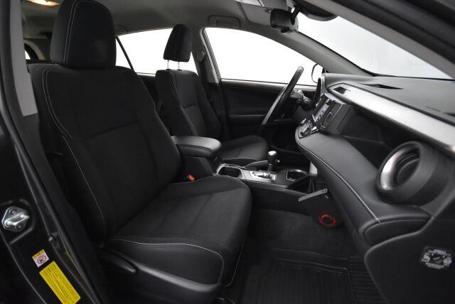 Toyota RAV4 2017 2,5 Hybrid AWD Hybrid Edition / Adaptiivinen vakionopeussäädin / Koukku/Navigointi