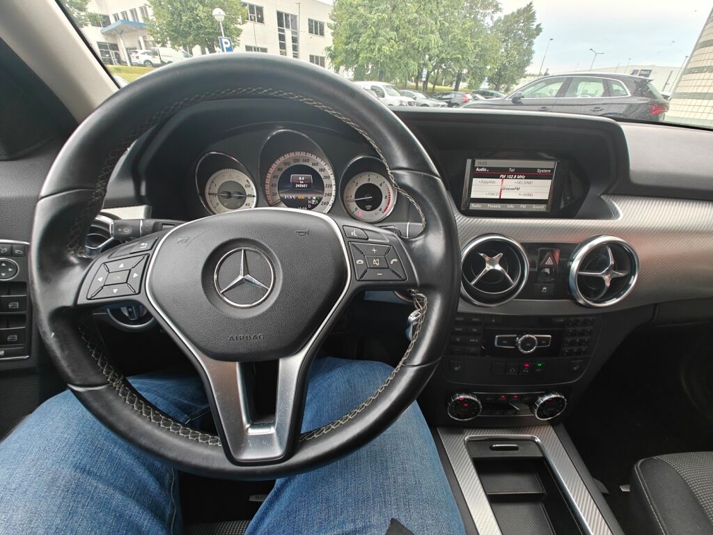 Mercedes-Benz GLK 2013 220 CDI BE 4Matic A Premium Business / ILS Valot / Vetokoukku / Merkkiliikkeen huoltohistoria