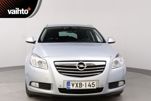 Opel Insignia 2014 Sports Tourer Black&White Edition 2,0 CDTI Ecotec 118kW AT6 / 1-Omisteinen Suomi-auto / Vetokoukku / Vakkari