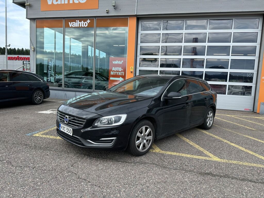 Volvo V60 2014 D2 Business aut / Webasto/ Koukku/ Bluetooth/ Jakohihna juuri vaihdettu