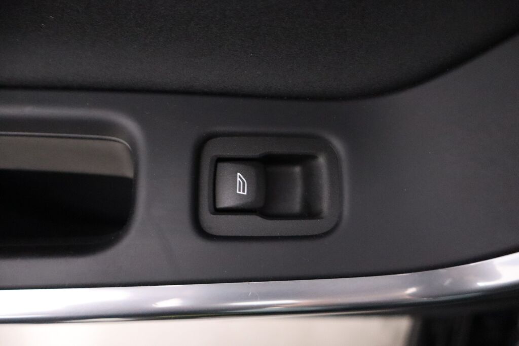 Volvo V60 2014 D2 Business aut / Webasto / Koukku / Bluetooth / Jakohihna juuri vaihdettu