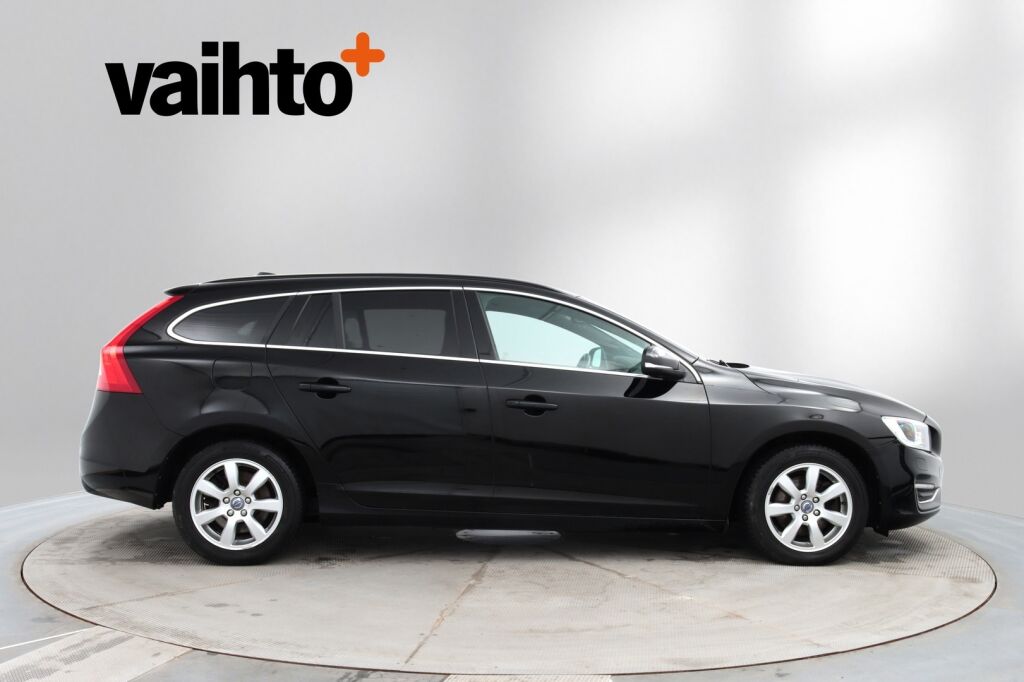 Volvo V60 2014 D2 Business aut / Webasto / Koukku / Bluetooth / Jakohihna juuri vaihdettu