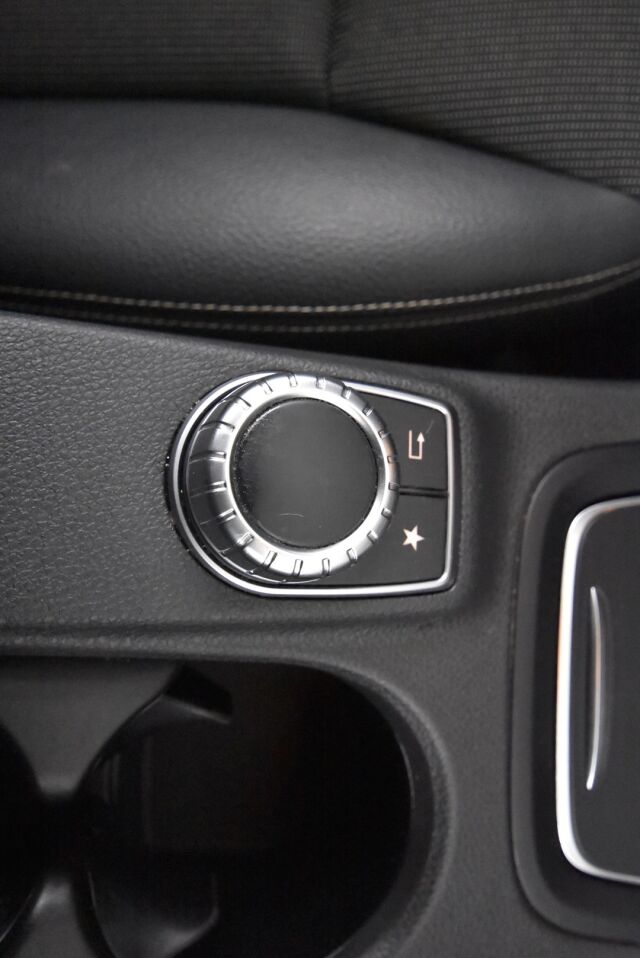 Mercedes-Benz B 2015 200 d 4Matic A Premium Business / Suomiauto / Lohkolämmitin / Peruutuskamera