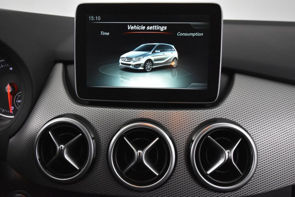 Mercedes-Benz B 2015 200 d 4Matic A Premium Business / Suomiauto / Lohkolämmitin / Peruutuskamera