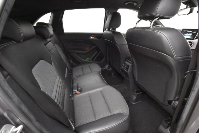 Mercedes-Benz B 2015 200 d 4Matic A Premium Business / Suomiauto / Lohkolämmitin / Peruutuskamera