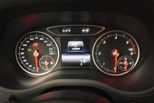 Mercedes-Benz B 2015 200 d 4Matic A Premium Business / Suomiauto / Lohkolämmitin / Peruutuskamera