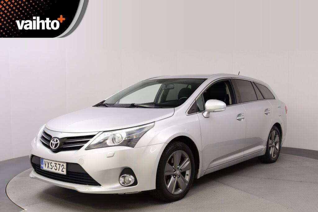 Toyota Avensis 2014 2,0 D-4D DPF Active Wagon / 1.Omisteinen Suomi-auto / Webasto kaukokäytöllä / Huoltokirja / Vetokoukku
