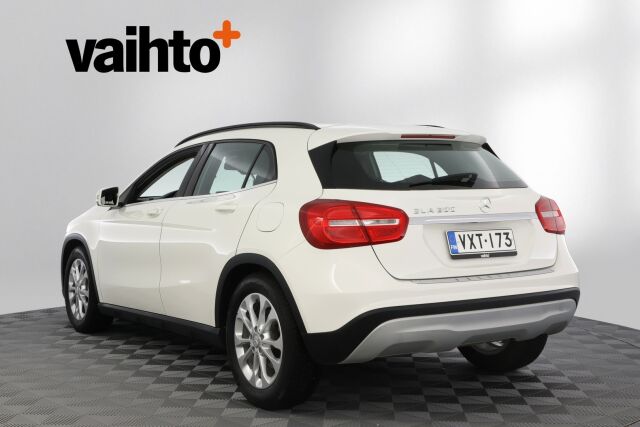 Mercedes-Benz GLA 2015 200 A Premium Business / Suomi-auto / Merkkihuoltohistoria / Kamera / Lohkolämmitin