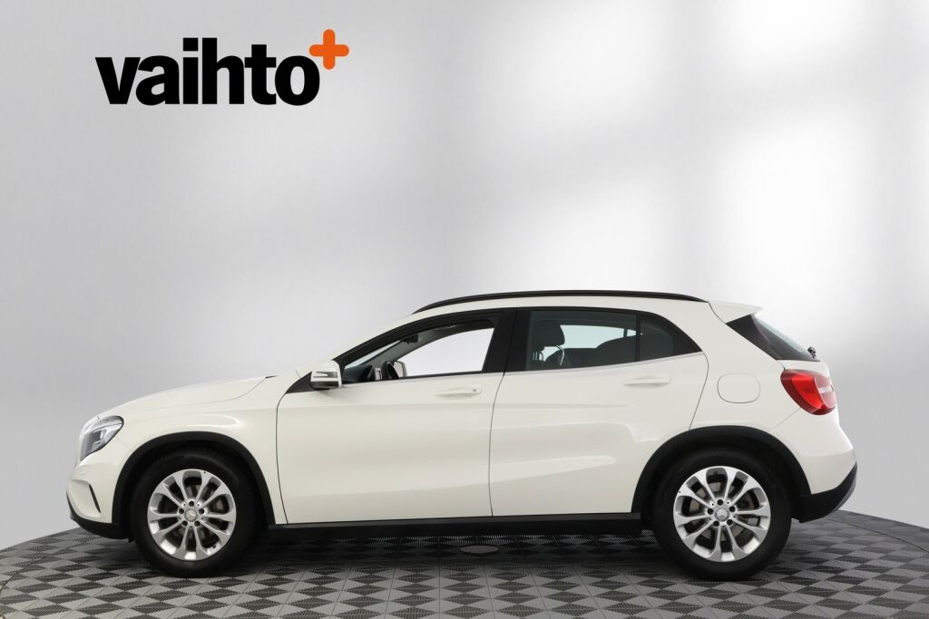 Mercedes-Benz GLA 2015 200 A Premium Business / Suomi-auto / Merkkihuoltohistoria / Kamera / Lohkolämmitin