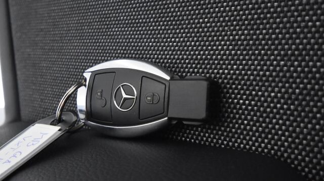 Mercedes-Benz GLA 2015 200 A Premium Business / Suomi-auto / Merkkihuoltohistoria / Kamera / Lohkolämmitin