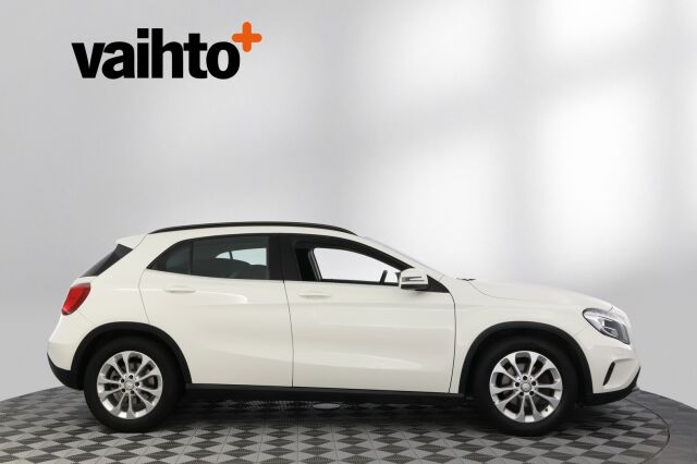 Mercedes-Benz GLA 2015 200 A Premium Business / Suomi-auto / Merkkihuoltohistoria / Kamera / Lohkolämmitin