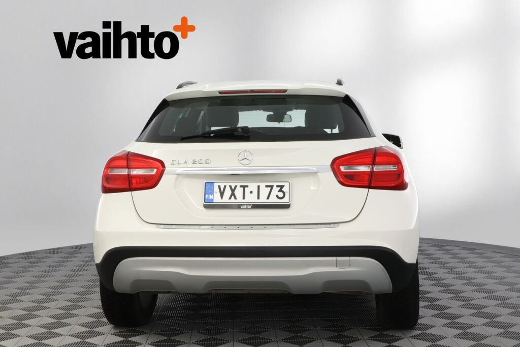 Mercedes-Benz GLA 2015 200 A Premium Business / Suomi-auto / Merkkihuoltohistoria / Kamera / Lohkolämmitin