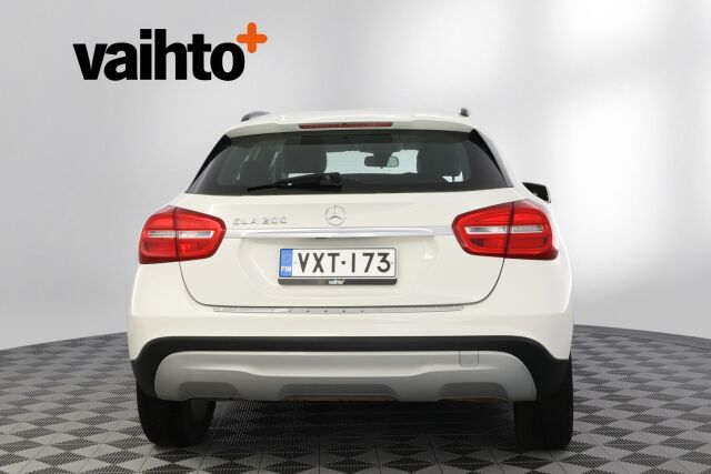 Mercedes-Benz GLA 2015 200 A Premium Business / Suomi-auto / Merkkihuoltohistoria / Kamera / Lohkolämmitin