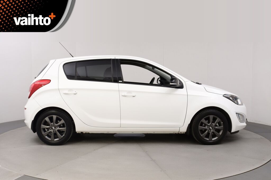 Hyundai i20 5d 2015 1,2 5MT GO! / Suomiauto / Lohkolämmitin / 1-omistaja