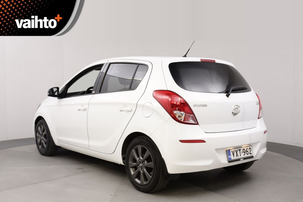 Hyundai i20 5d 2015 1,2 5MT GO! / Suomiauto / Lohkolämmitin / 1-omistaja