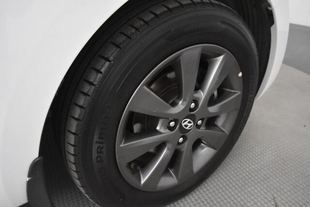 Hyundai i20 5d 2015 1,2 5MT GO! / Suomiauto / Lohkolämmitin / 1-omistaja