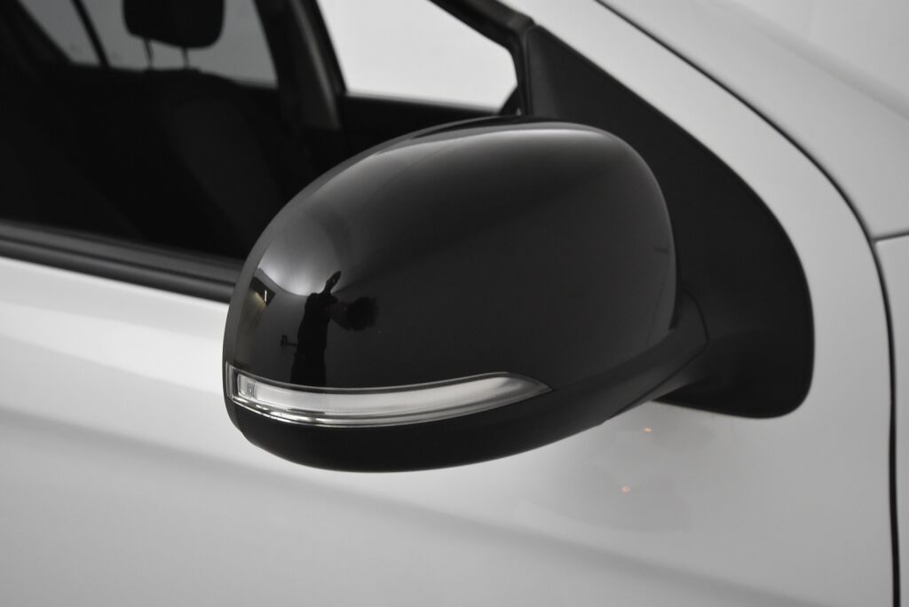 Hyundai i20 5d 2015 1,2 5MT GO! / Suomiauto / Lohkolämmitin / 1-omistaja