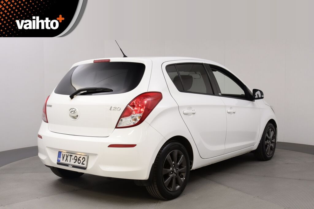 Hyundai i20 5d 2015 1,2 5MT GO! / Suomiauto / Lohkolämmitin / 1-omistaja