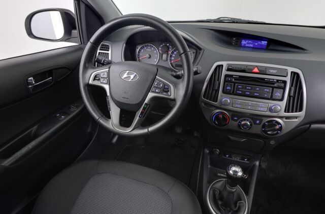 Hyundai i20 5d 2015 1,2 5MT GO! / Suomiauto / Lohkolämmitin / 1-omistaja