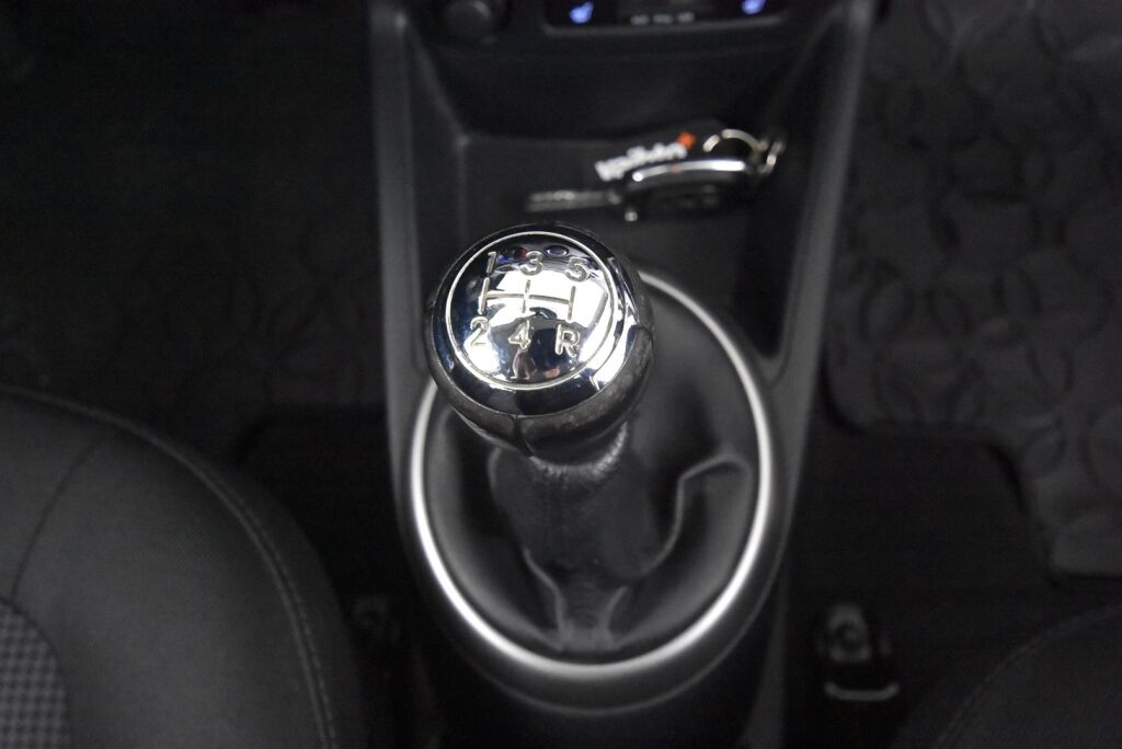 Hyundai i20 5d 2015 1,2 5MT GO! / Suomiauto / Lohkolämmitin / 1-omistaja