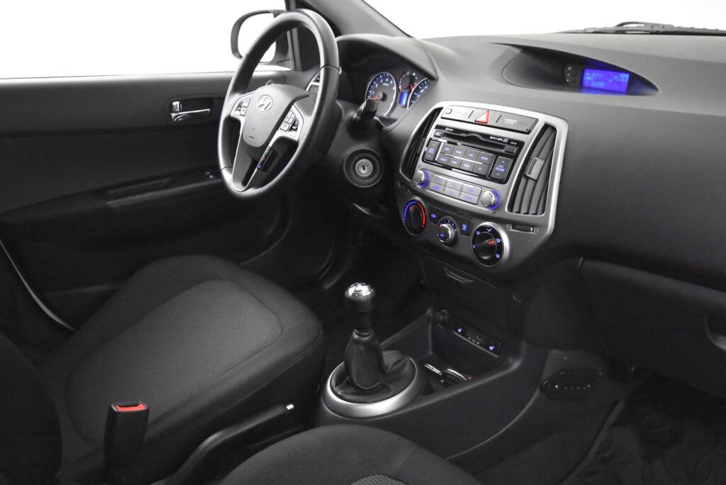 Hyundai i20 5d 2015 1,2 5MT GO! / Suomiauto / Lohkolämmitin / 1-omistaja