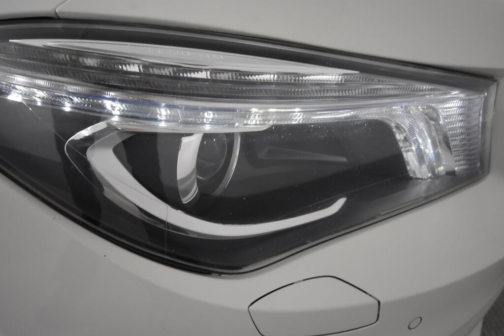 Mercedes-Benz CLA 2015 180 A Shooting Brake / Panorama / Navi / Tutkat