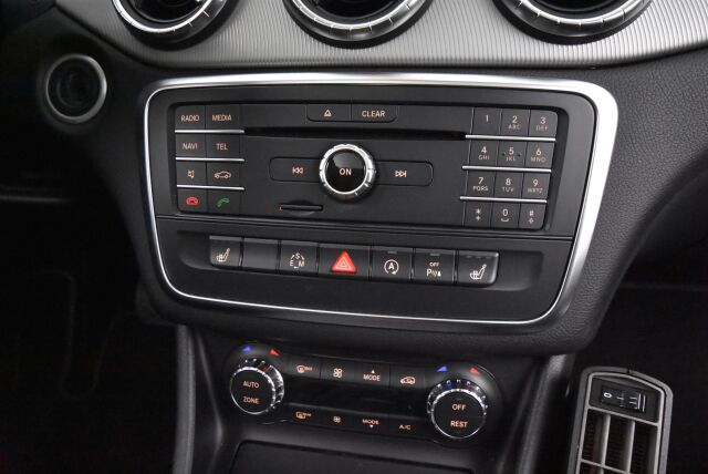 Mercedes-Benz CLA 2015 180 A Shooting Brake / Panorama / Navi / Tutkat