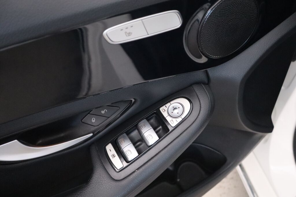 Mercedes-Benz C 2017 180 A Premium Business / LED-ajovalot / Bluetooth / Navi - RAHOITUS TÄHÄN AUTOON VAIN 3.99% - 
