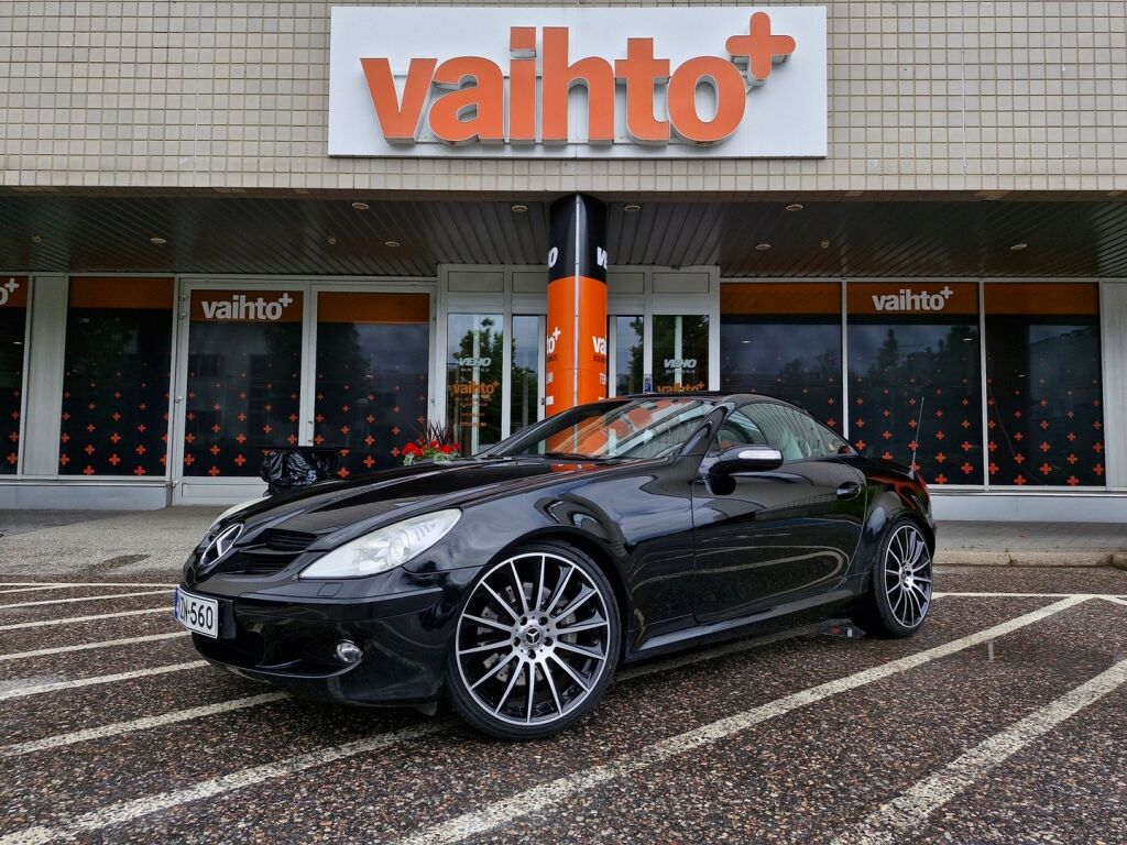 Mercedes-Benz SLK 2005 350 V6 Roadster A / Webasto / Xenon / Nahkaverhoilu / Air scarf / Hyvin huollettu / Uudet kesärenkaat