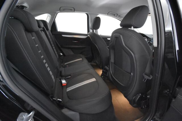 BMW 225 2018 F45 Active Tourer 225xe A Business / Metalliväri / Hifi / Lämp.ratti /
