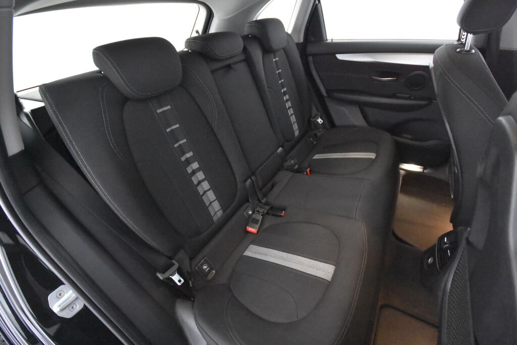 BMW 225 2018 F45 Active Tourer 225xe A Business / Metalliväri / Hifi / Lämp.ratti /
