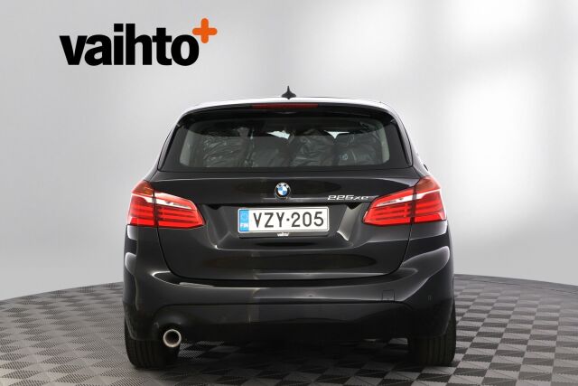 BMW 225 2018 F45 Active Tourer 225xe A Business / Metalliväri / Hifi / Lämp.ratti /