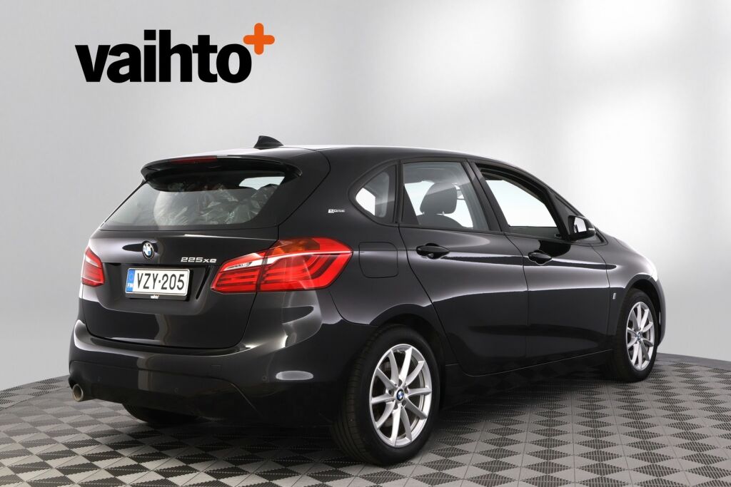 BMW 225 2018 F45 Active Tourer 225xe A Business / Metalliväri / Hifi / Lämp.ratti /