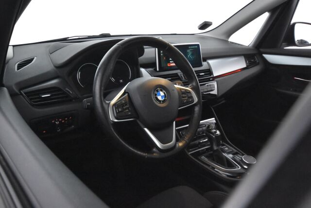 BMW 225 2018 F45 Active Tourer 225xe A Business / Metalliväri / Hifi / Lämp.ratti /